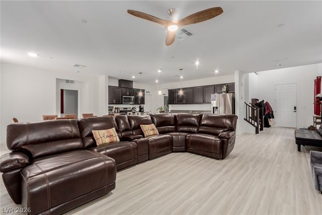 10909 Chipotle Avenue, Las Vegas, NV 89166