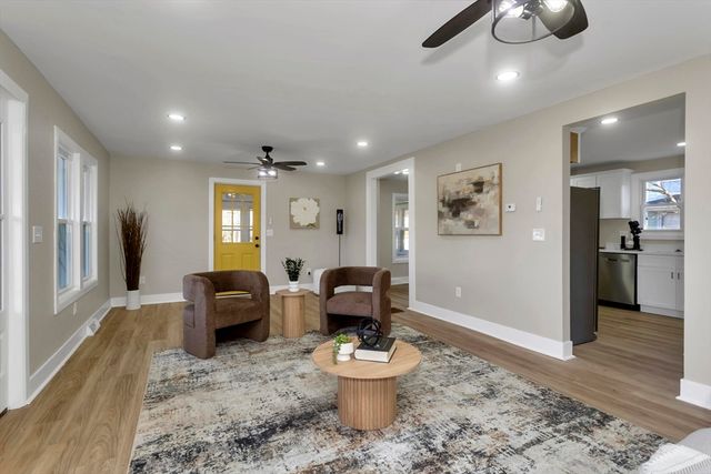 3 Norfolk St, Springfield, MA 01109