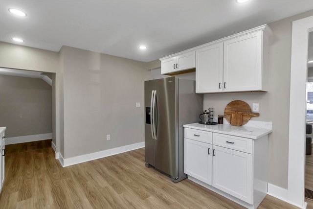 3 Norfolk St, Springfield, MA 01109