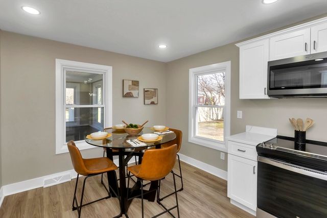 3 Norfolk St, Springfield, MA 01109