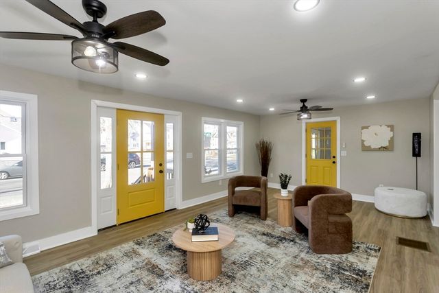 3 Norfolk St, Springfield, MA 01109