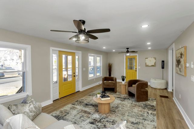 3 Norfolk St, Springfield, MA 01109