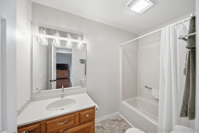 403 S 208th West Avenue, Sand Springs, OK 74063
