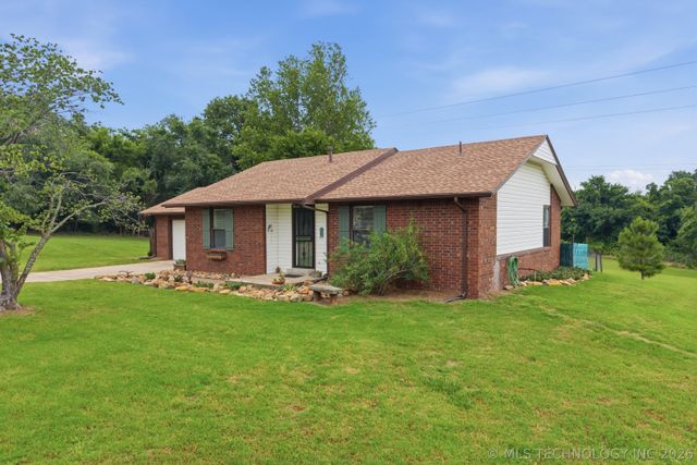 403 S 208th West Avenue, Sand Springs, OK 74063