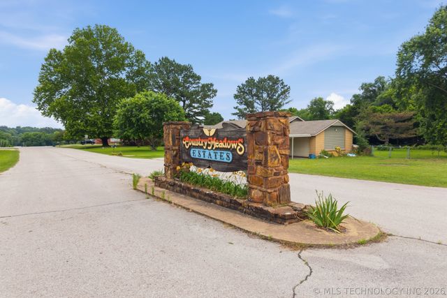 403 S 208th West Avenue, Sand Springs, OK 74063