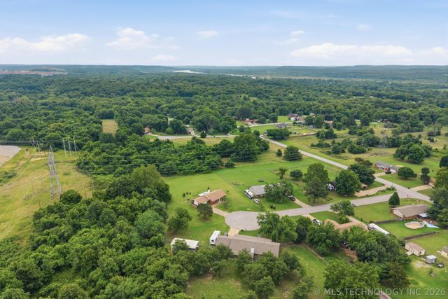 403 S 208th West Avenue, Sand Springs, OK 74063