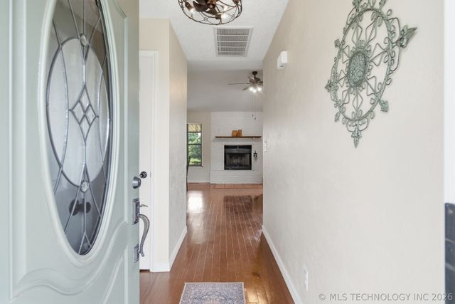 403 S 208th West Avenue, Sand Springs, OK 74063