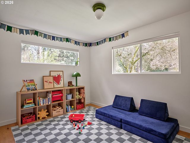 16625 ASTOR Ave, Lake Oswego, OR 97035