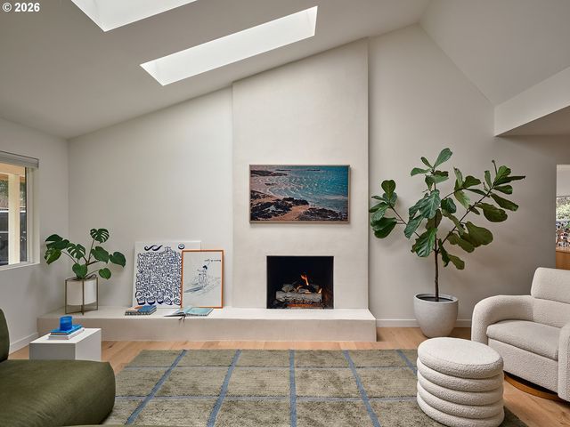 16625 ASTOR Ave, Lake Oswego, OR 97035