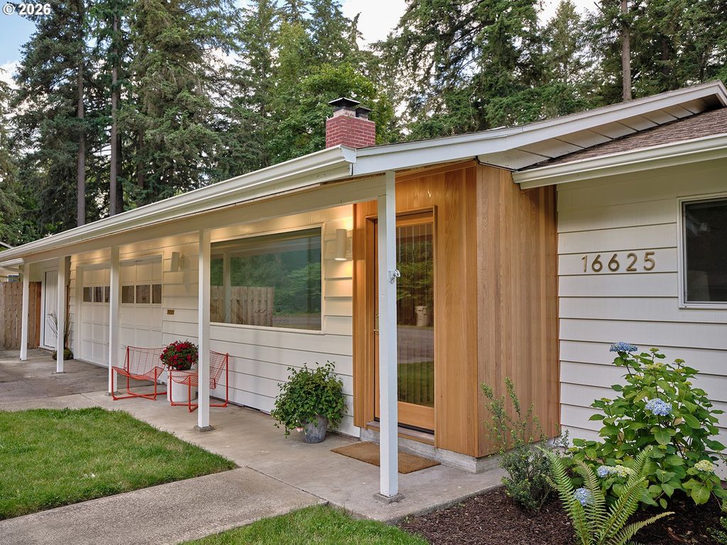 16625 ASTOR Ave, Lake Oswego, OR 97035
