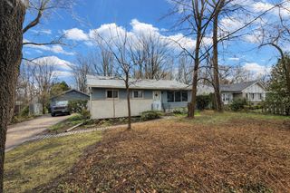 210 Hill Avenue, Glen Ellyn, IL 60137