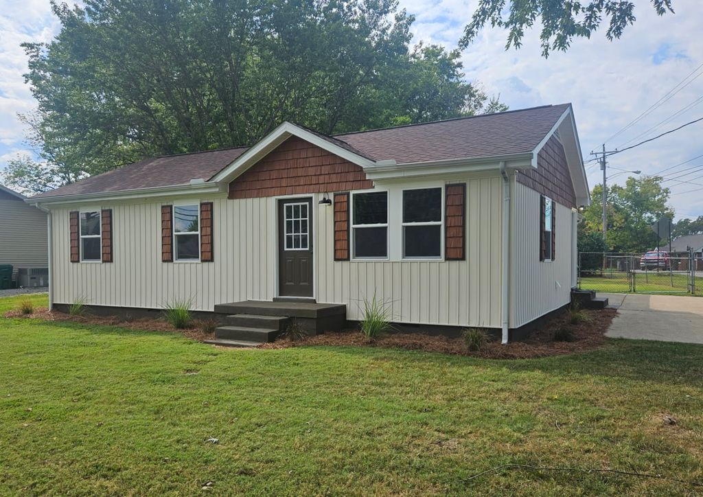 742 Hartsville Pike, Lebanon, TN 37087