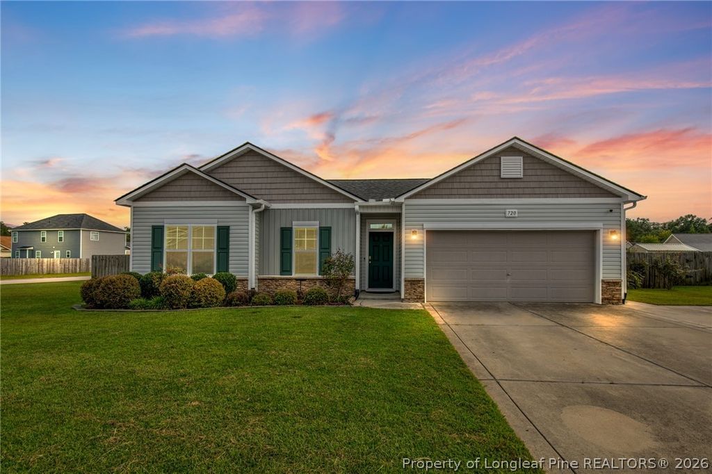 720 Broad Drive, Raeford, NC 28376 — photo 2