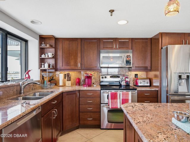 501 N Causeway Apt 707, New Smyrna Beach, FL 32169