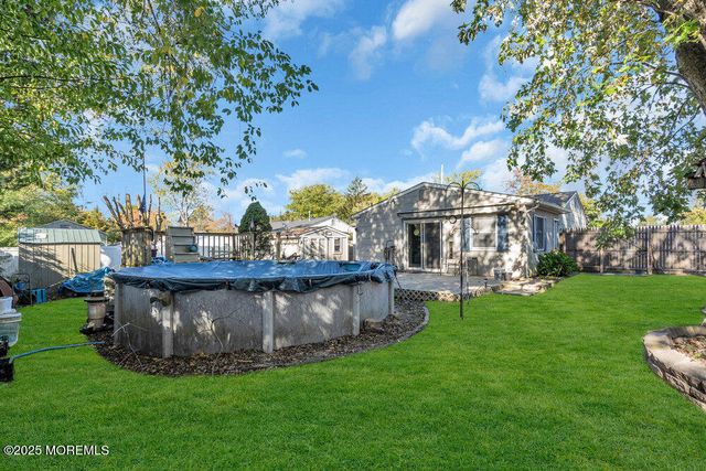 118 Dittmar Drive, Toms River, NJ 08757