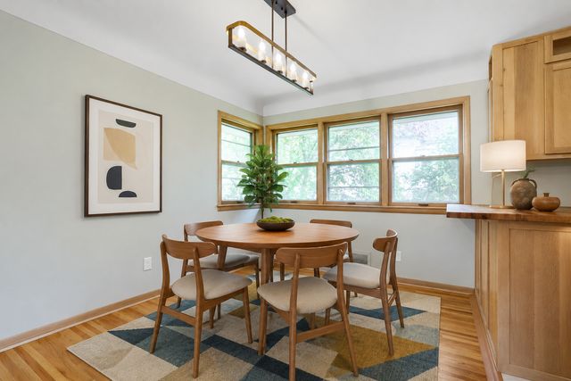 49 Belvidere Street E, Saint Paul, MN 55107