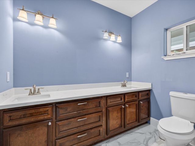 1833 County Road 3556, Cleveland, TX 77327