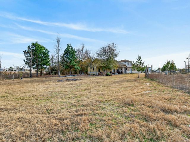 1833 County Road 3556, Cleveland, TX 77327