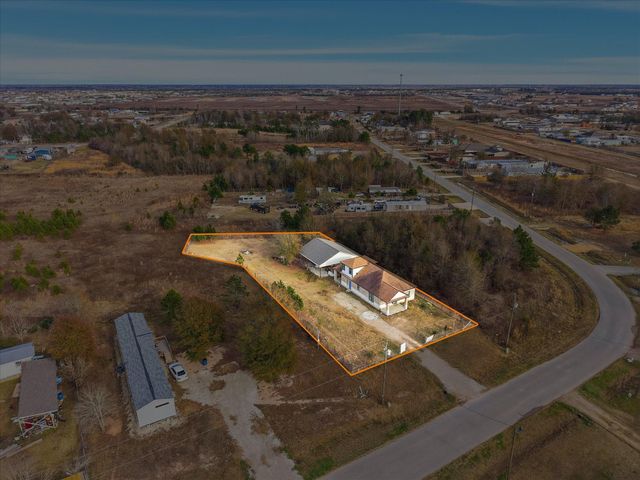 1833 County Road 3556, Cleveland, TX 77327