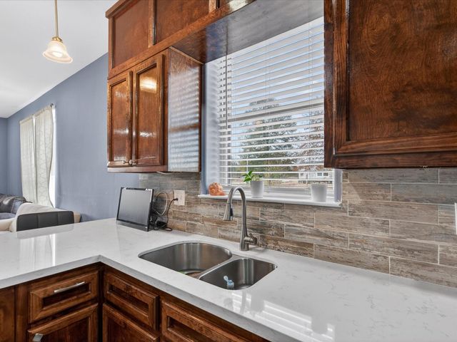 1833 County Road 3556, Cleveland, TX 77327