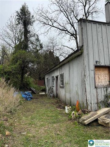 3282 Easton Avenue, Bethlehem Twp, PA 18020