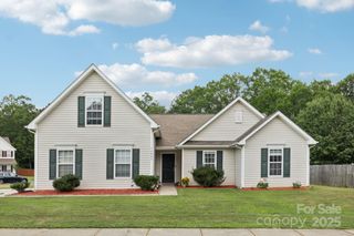 16009 Stuarts Draft Court, Charlotte, NC 28278