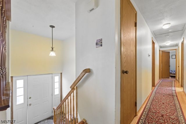 15 Garfield Rd, Parsippany-troy Hills Twp., NJ 07054