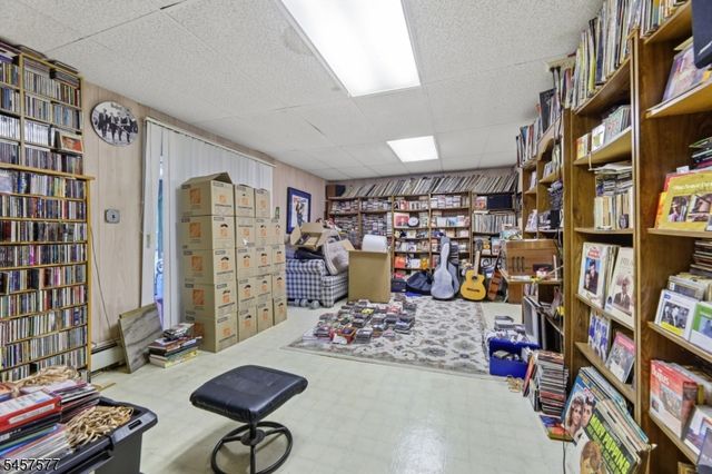 15 Garfield Rd, Parsippany-troy Hills Twp., NJ 07054