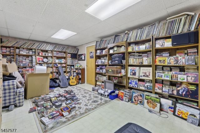 15 Garfield Rd, Parsippany-troy Hills Twp., NJ 07054