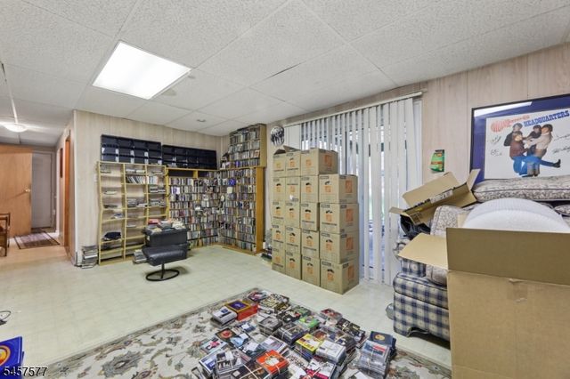 15 Garfield Rd, Parsippany-troy Hills Twp., NJ 07054