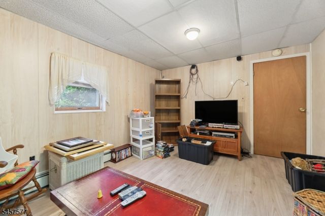 15 Garfield Rd, Parsippany-troy Hills Twp., NJ 07054