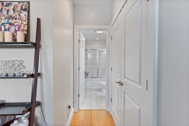 152 Old Colony Ave 15, Boston, MA 02127