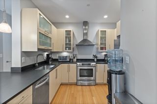 152 Old Colony Ave 15, Boston, MA 02127