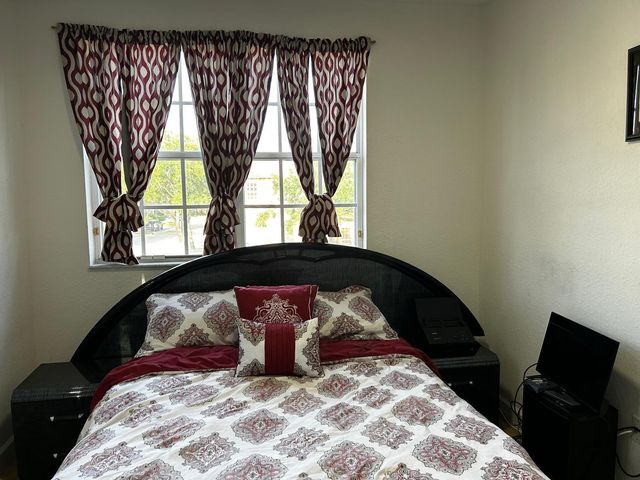 502 SW 147th Avenue, Pembroke Pines, FL 33027