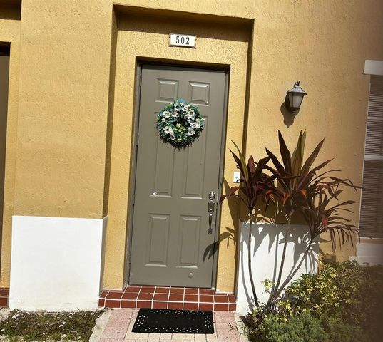 502 SW 147th Avenue, Pembroke Pines, FL 33027