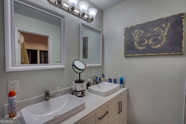 593 Kingston Lane NW, Conyers, GA 30012