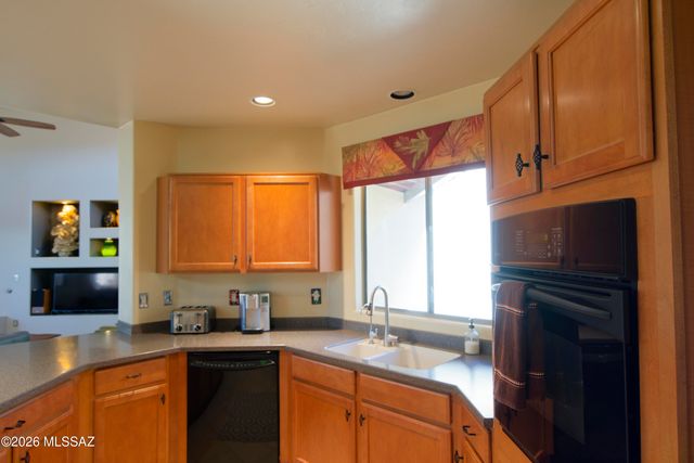 13942 E Fiery Dawn Drive, Vail, AZ 85641