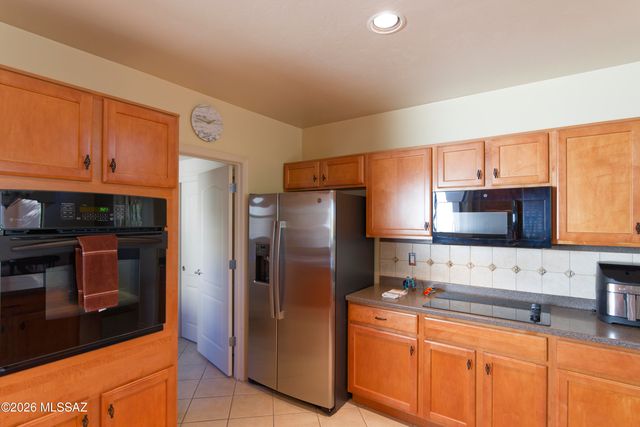 13942 E Fiery Dawn Drive, Vail, AZ 85641