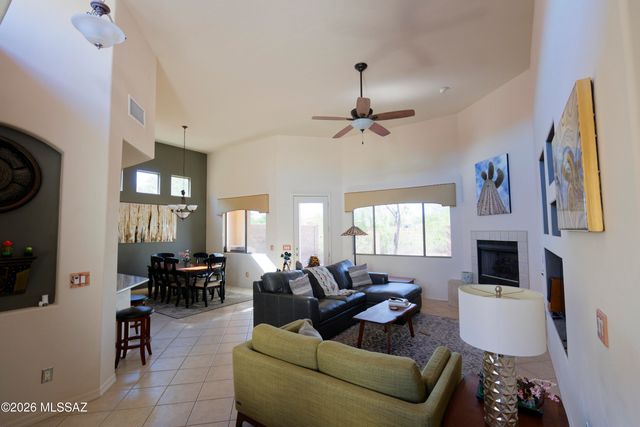 13942 E Fiery Dawn Drive, Vail, AZ 85641