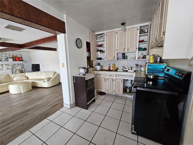 913 EMERALDA ROAD, Orlando, FL 32808