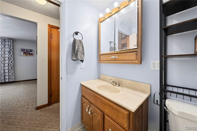 117 Knowland Drive, Salina, NY 13090