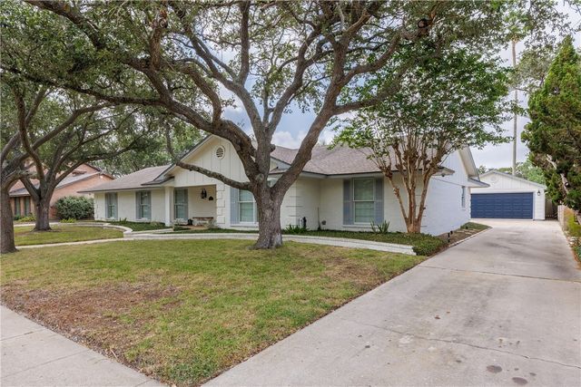 4941 Greenbriar Dr, Corpus Christi, TX 78413