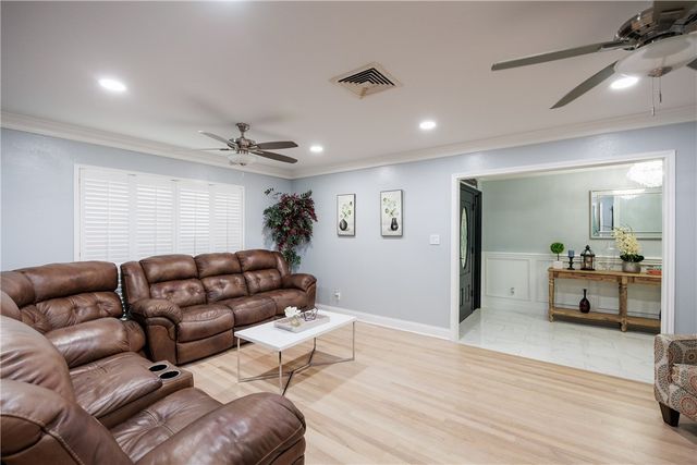 4941 Greenbriar Dr, Corpus Christi, TX 78413