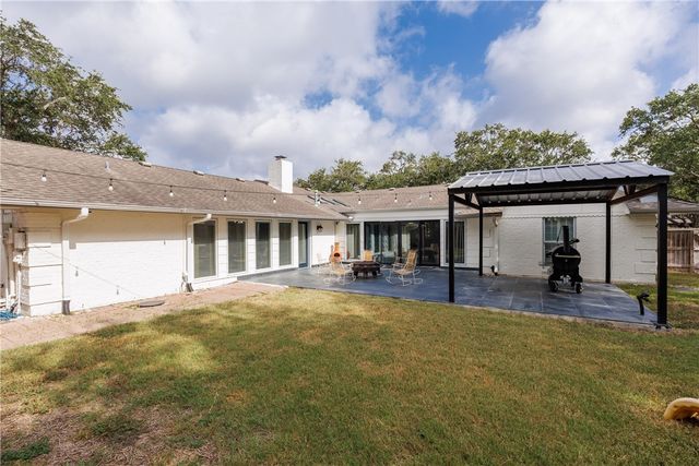 4941 Greenbriar Dr, Corpus Christi, TX 78413