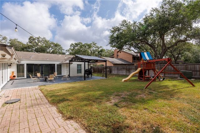 4941 Greenbriar Dr, Corpus Christi, TX 78413