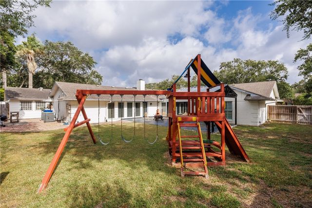 4941 Greenbriar Dr, Corpus Christi, TX 78413