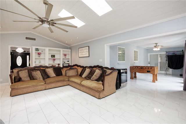 4941 Greenbriar Dr, Corpus Christi, TX 78413