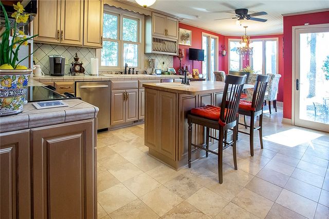 10318 Meers Lane, Dardanelle, AR 72834