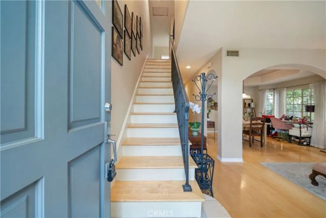 11808 Riverside Drive 3, Valley Village, CA 91607