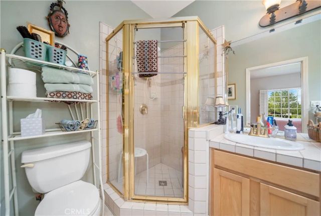 11808 Riverside Drive 3, Valley Village, CA 91607